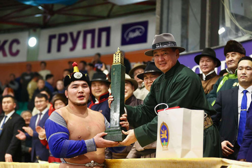 Улсын начин Э.Батмагнайгийн тухай баримтууд